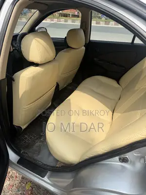 Nissan Sunny 2005 Silver