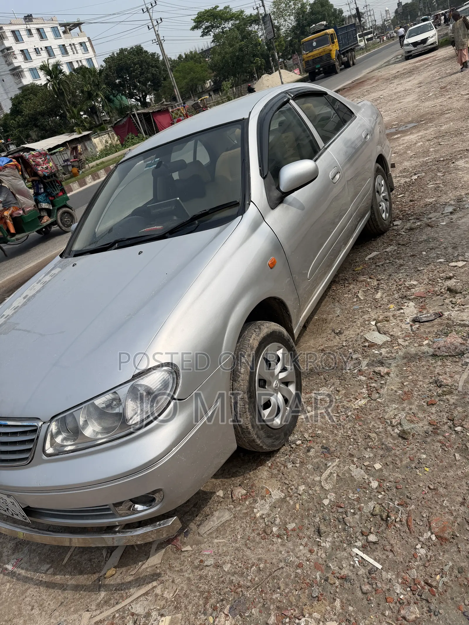 Nissan Sunny 2005 Silver