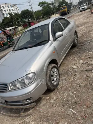 নিসান সানি ২০০৫ সিলভার