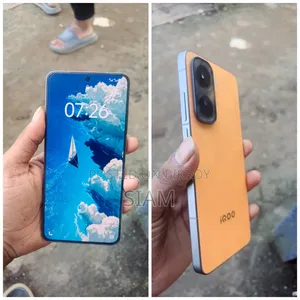 iQOO Neo11 1 TB Orange