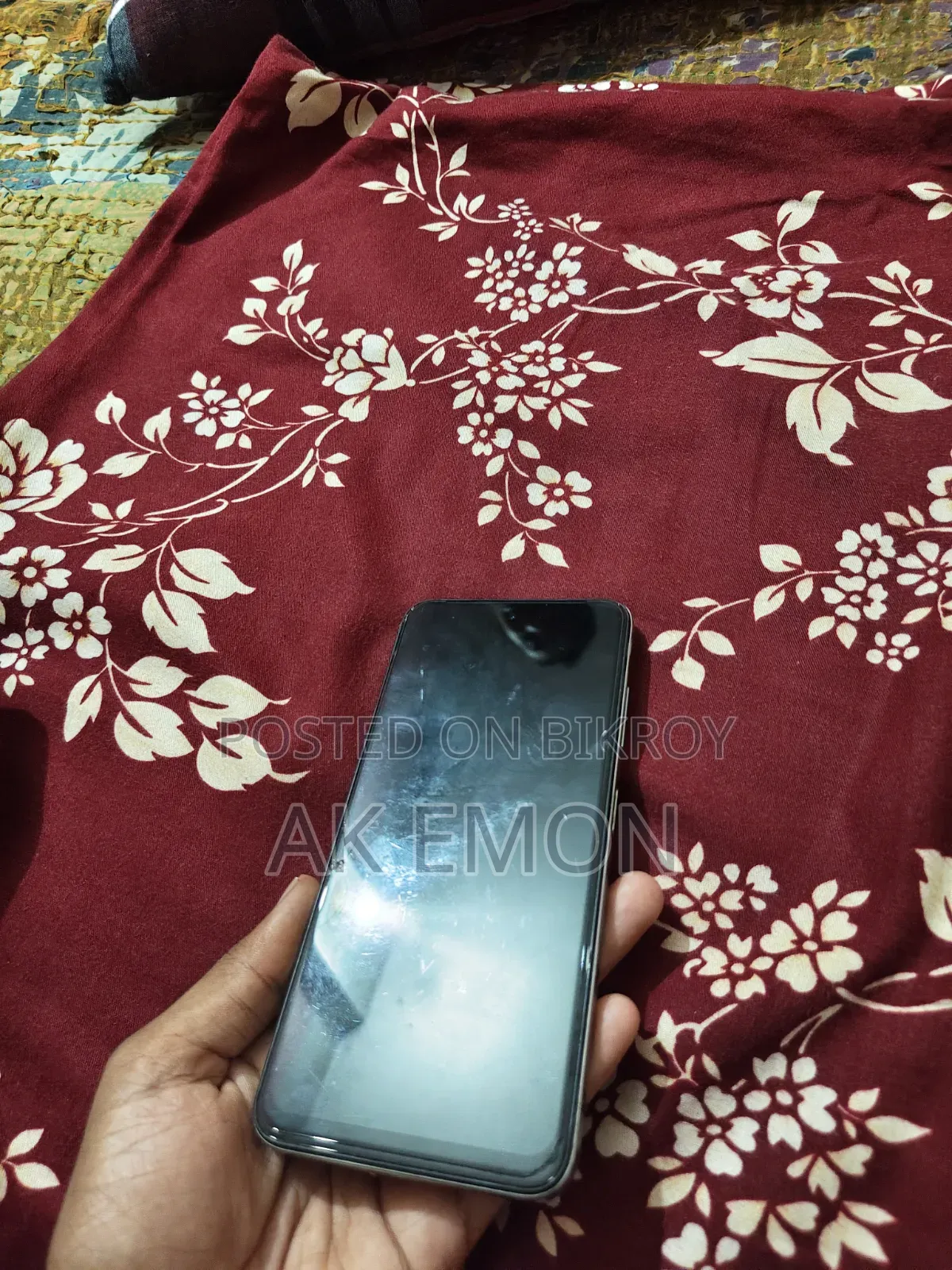 Helio 128 GB White