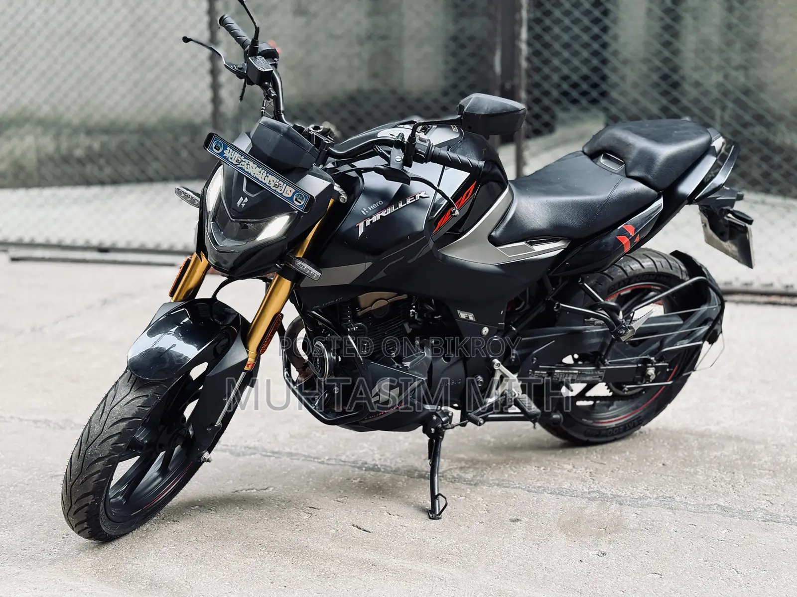 Hero Thriller 160R 4V 2024 Black