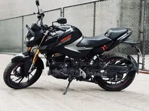 Hero Thriller 160R 4V 2024 Black
