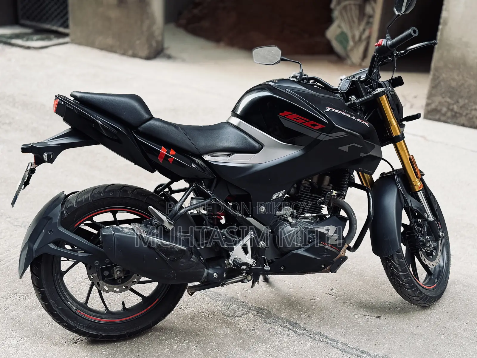 Hero Thriller 160R 4V 2024 Black
