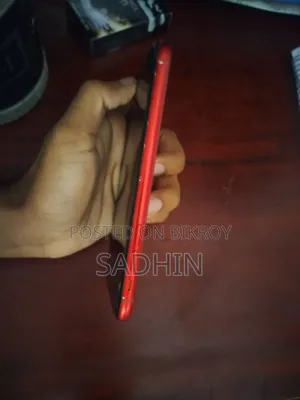 Apple iPhone XR 64 GB Red