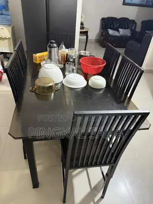 ডাইনিং টেবিল ছয়টি চেয়ারসহ (মেটাল)