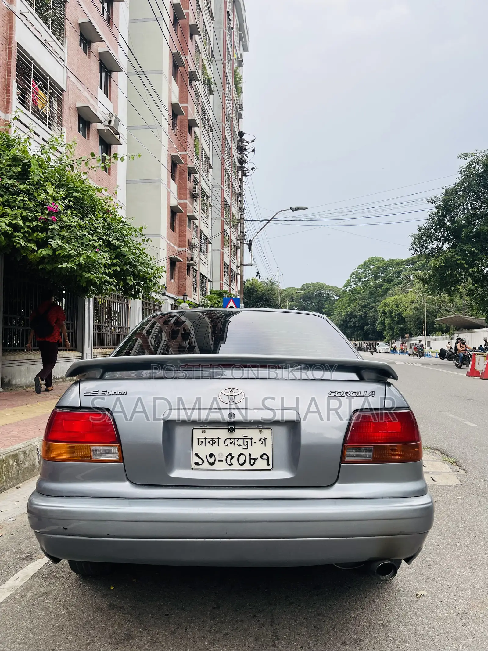 Toyota Corolla 1.3 Sedan 1996 Gray