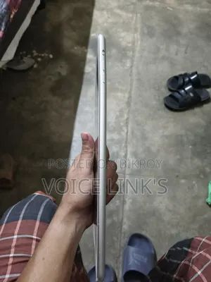 Apple iPad 2 Wi-Fi 16 GB Silver