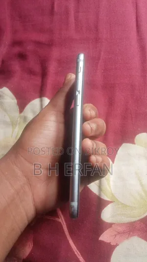 Apple iPhone 6 64 GB White