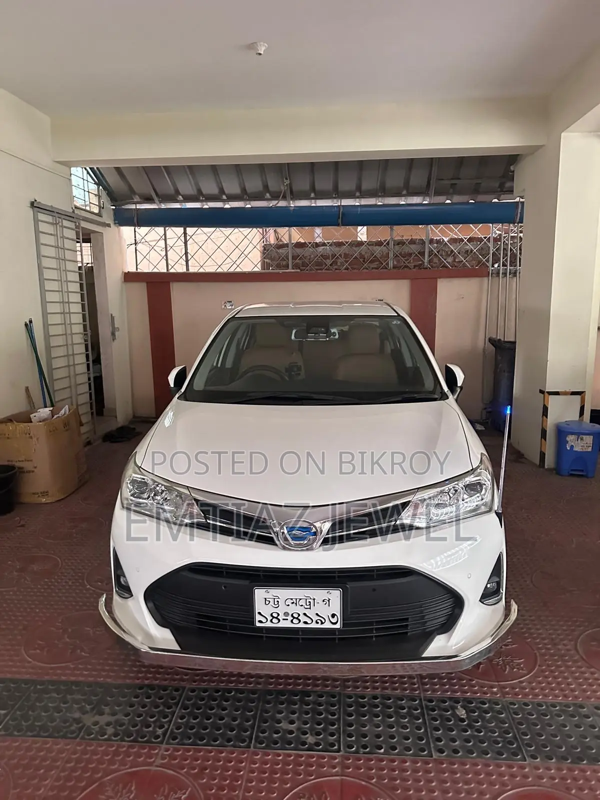 Toyota Axio 1.5 Hybrid 2-Wheel Drive 2018 White