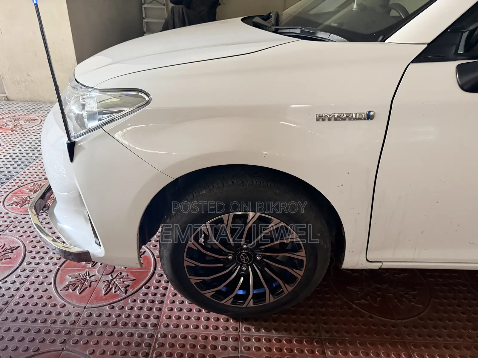 Toyota Axio 1.5 Hybrid 2-Wheel Drive 2018 White
