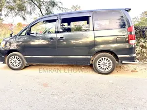 টয়োটা নোয়া ২০০২ কালো