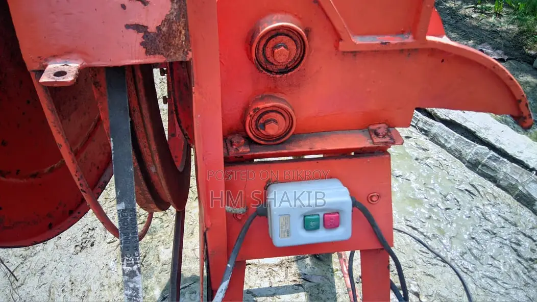Grass Cutting Machine
