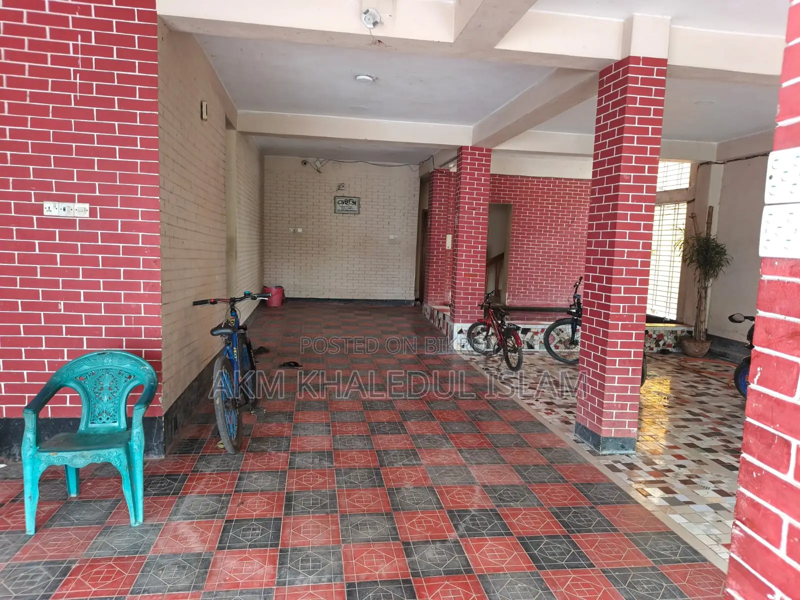 3-Bedroom Apartment in Motihar for Sale