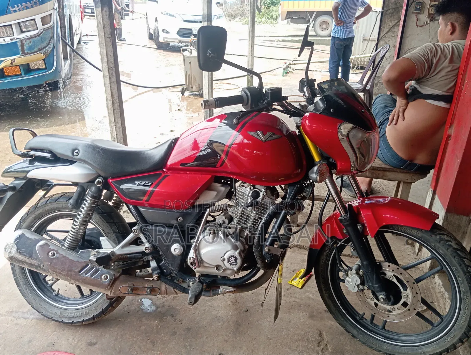 Bajaj V15 2017 Red