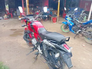 Bajaj V15 2017 Red
