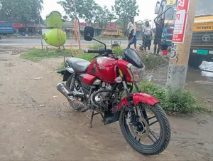 Bajaj V15 2017 Red