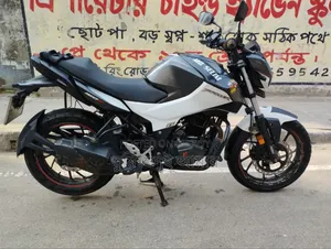 Hero Thriller 160R 2020 White