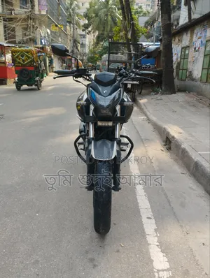 Hero Thriller 160R 2020 White