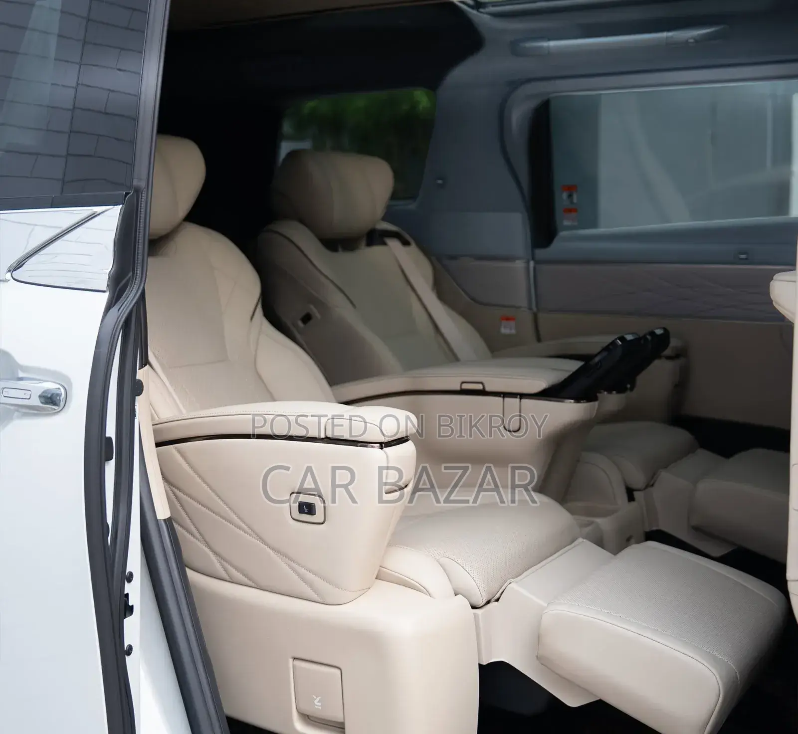 Toyota Alphard 2023 Pearl