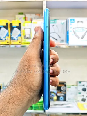 Realme 64 GB Blue