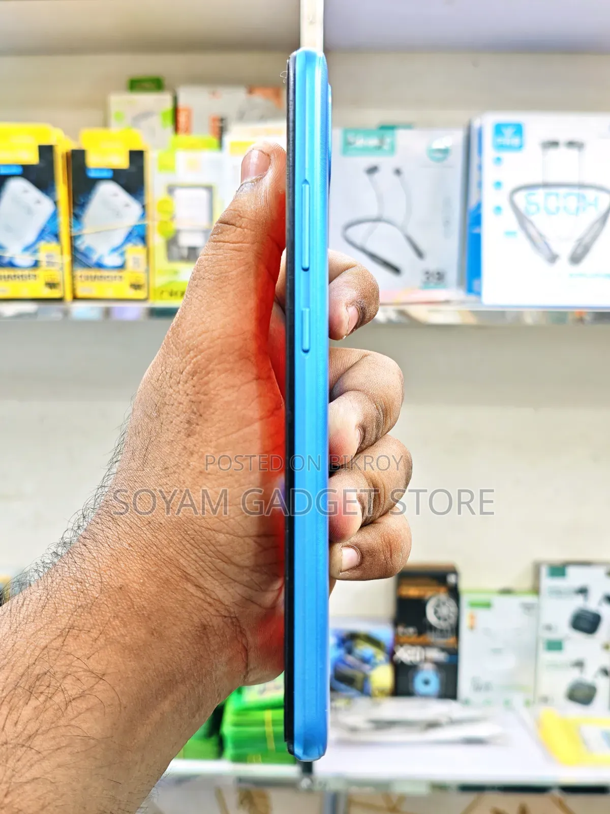 Realme 64 GB Blue
