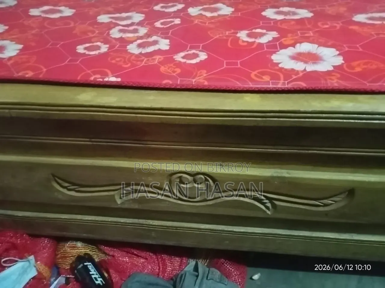 5/7 feet Teak wood bed, very sturdy, you can check it thoroughly.