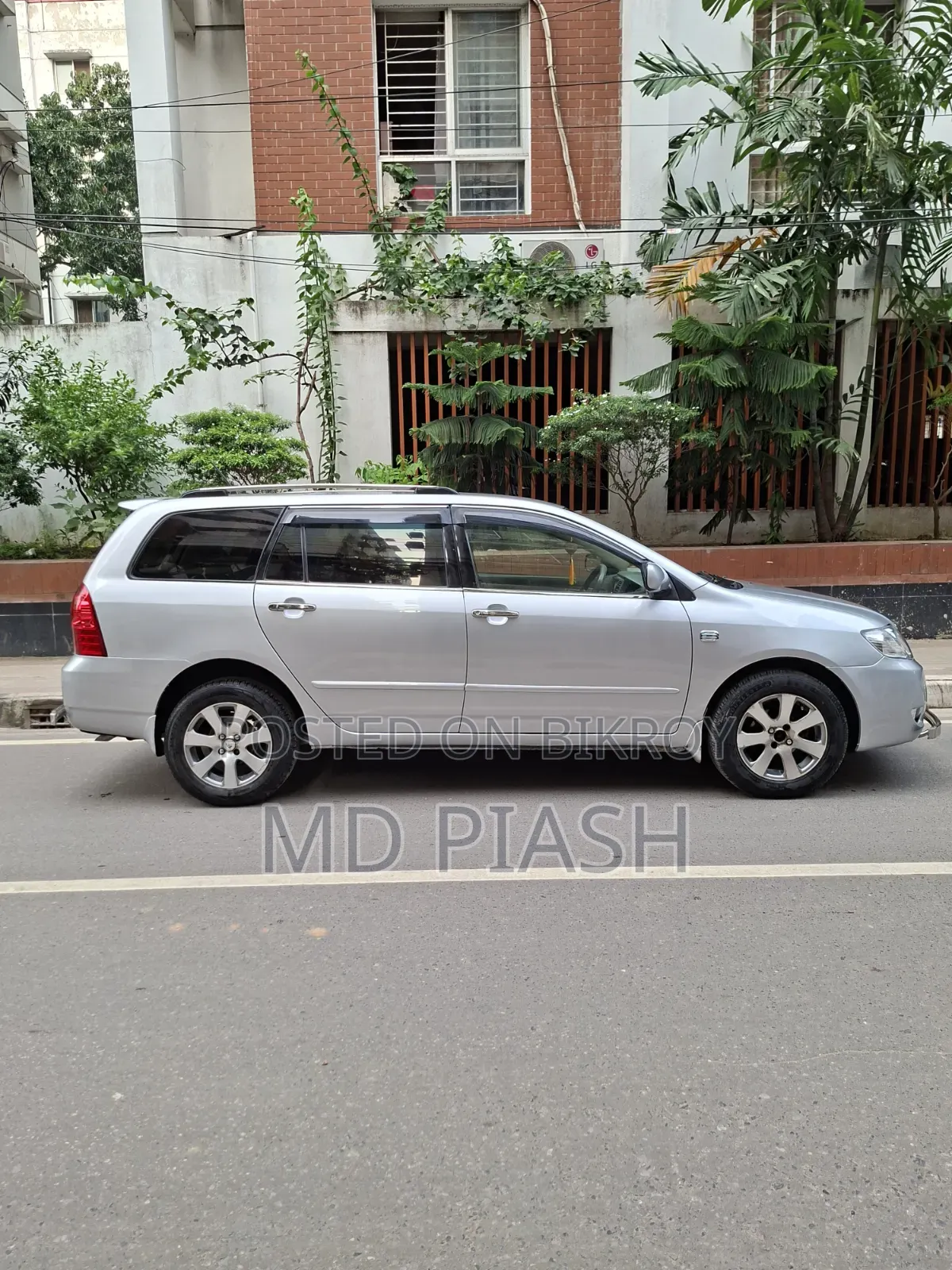 Toyota Corolla Fielder 2004 Silver