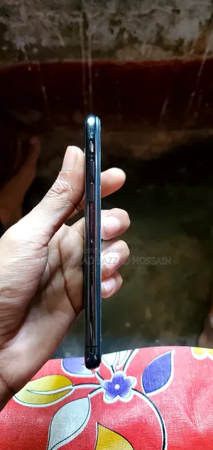 Apple iPhone X 64 GB Black