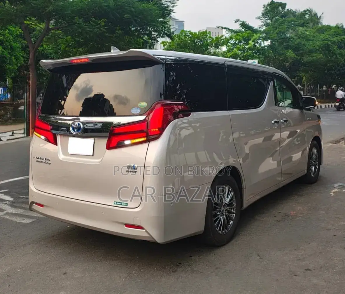 Toyota Alphard 2021