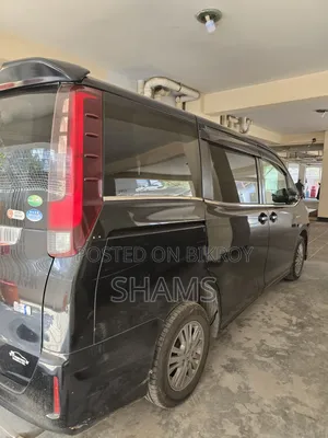 Toyota Noah 2014 Black