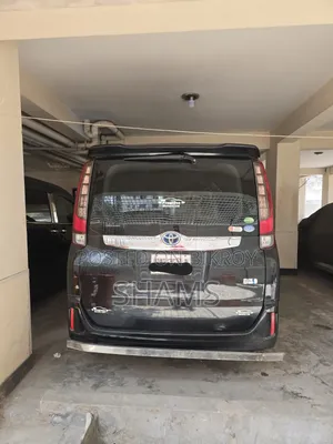 Toyota Noah 2014 Black