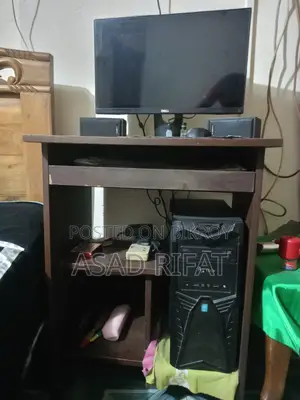 Desktop Computer Dell 4GB Intel Core I3 HDD 1T