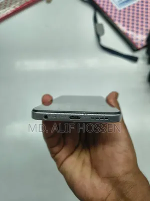 Infinix Hot 60i 128 GB Silver
