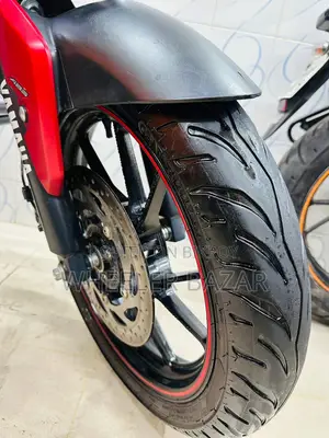 ইয়ামাহা এফজেড ২০২৪ রেড