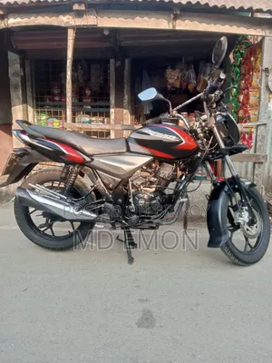 বাজাজ ডিসকভার ১১০ ২০২২ ব্ল্যাক