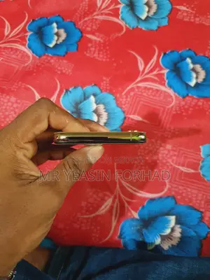 আইফোন এক্সএস ২৫৬ জিবি গোল্ড