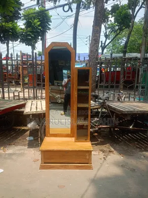 সেকেন্ড হ্যান্ড