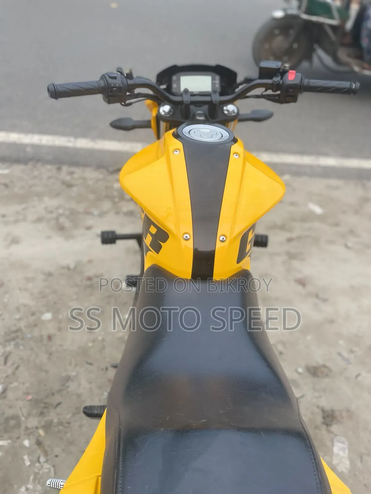 New Suzuki Gixxer Monotone 2024 Yellow