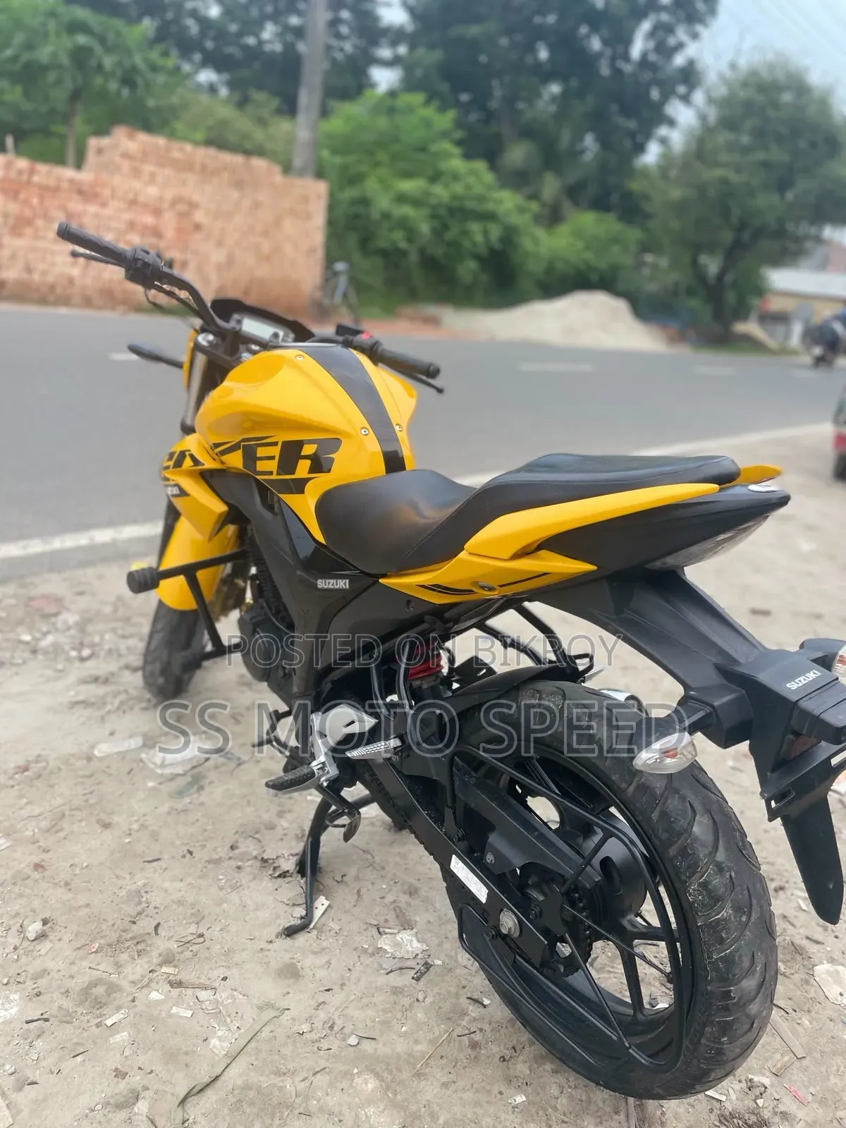 New Suzuki Gixxer Monotone 2024 Yellow