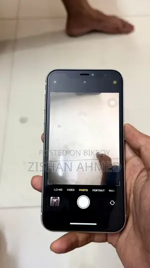 Apple iPhone XR 64 GB White