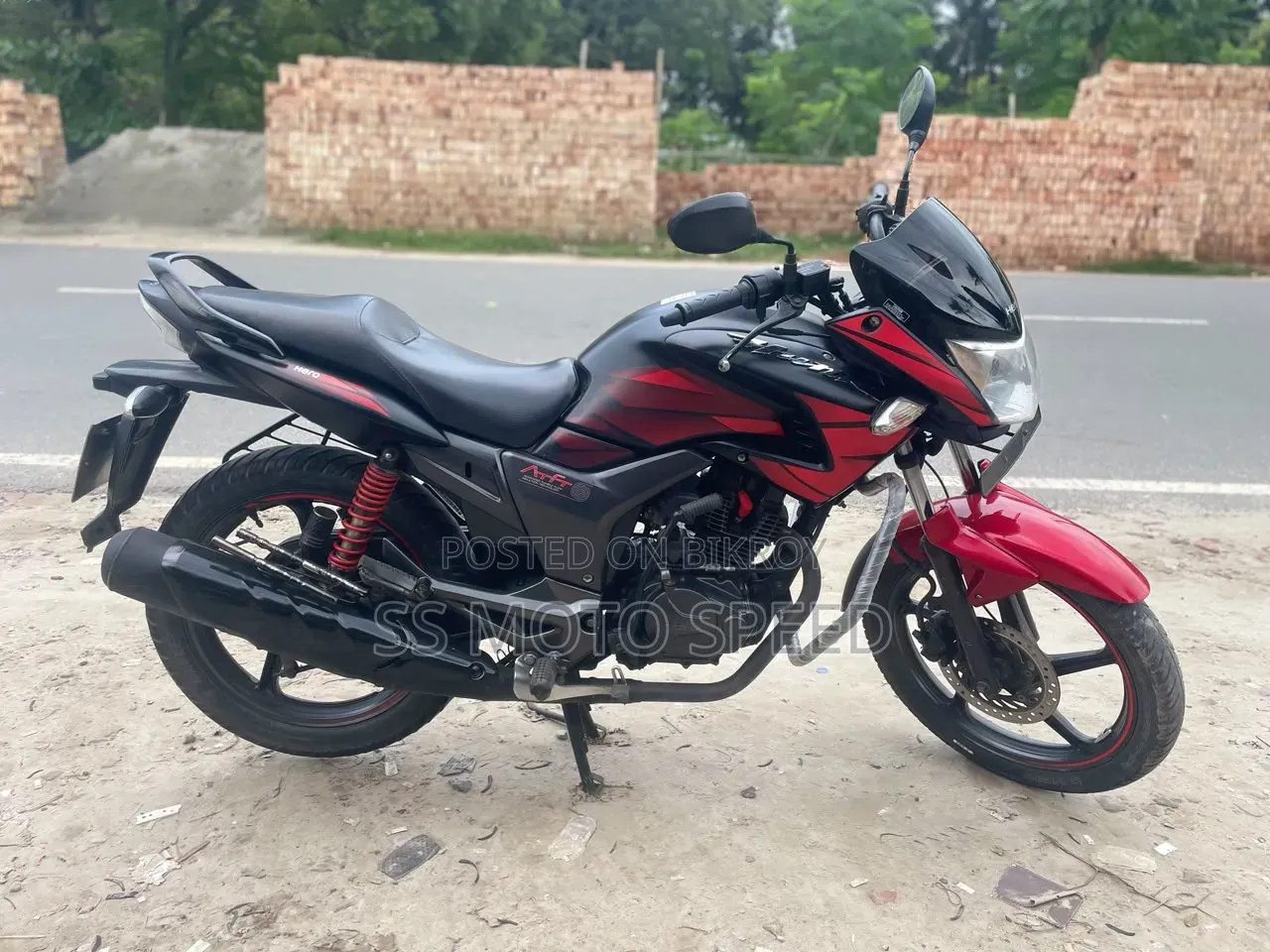 New Hero Hunk 2024 Black