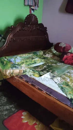 Bed With Khay