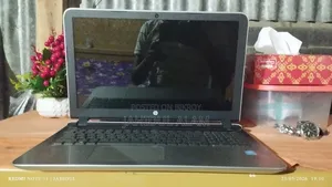 Laptop HP Pavilion 15 8GB Intel Core I5 HDD 1T