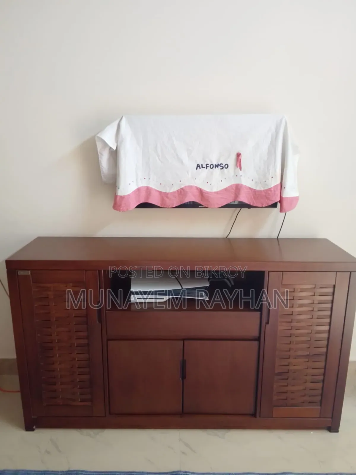 Hatil Dining Cabinet