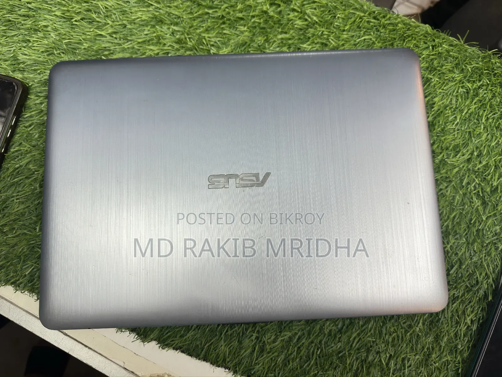Laptop Asus 4GB HDD+SSD 1T