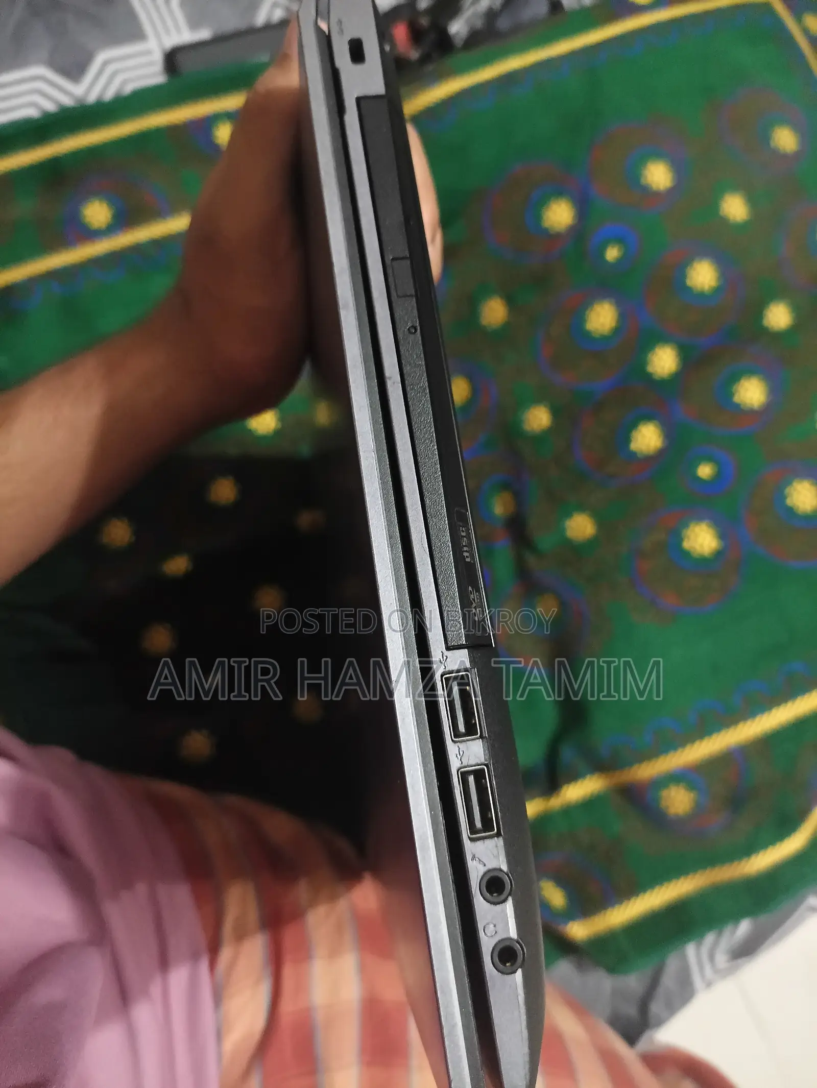 Laptop 8GB Intel Core I7 HDD 1T