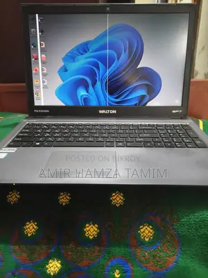 Laptop 8GB Intel Core I7 HDD 1T