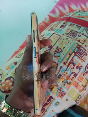 টেকনো ক্যামন ১৭ ১২৮ জিবি নীল