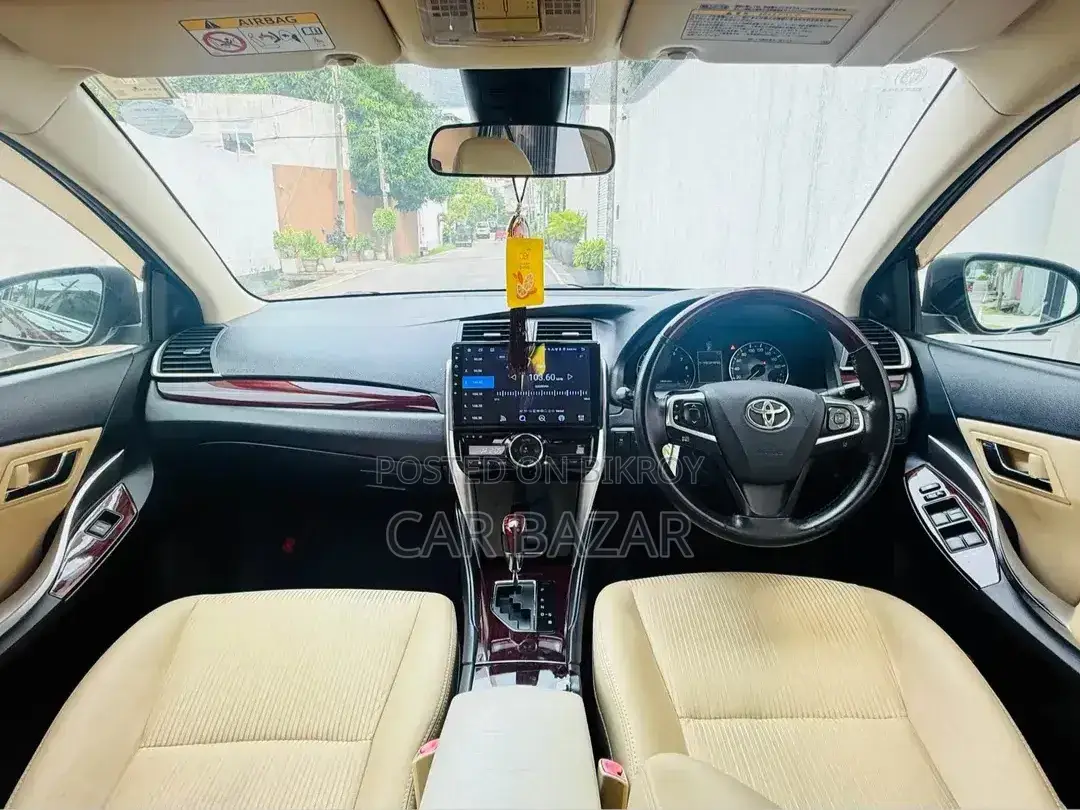 Toyota Premio 2017 Maroon
